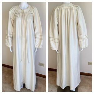 Lord & Taylor Paris Beatrix Saint Lamont Nightgown Robe Vintage Plush